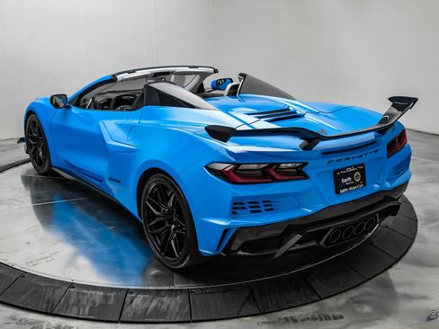 Used 2023 Chevrolet Corvette Z06 w/ Z07 Performance Package RWD image 14