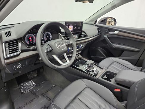 Used 2023 Audi Q5 2.0T Premium Plus w/ Premium Plus Package AWD/4WD image 12