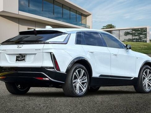 New 2026 Cadillac Lyriq Luxury image 4