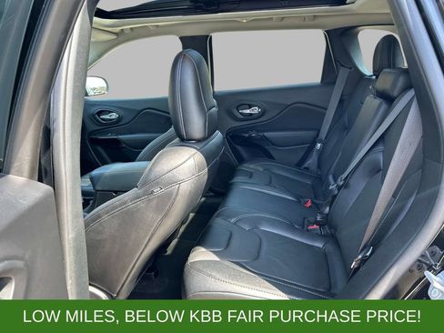Used 2023 Jeep Cherokee Altitude Lux w/ Lux Elite Package AWD/4WD image 11