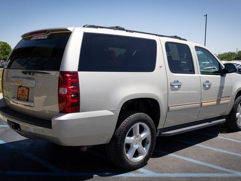 Used 2013 Chevrolet Suburban LT w/ All-Star Edition AWD/4WD image 8