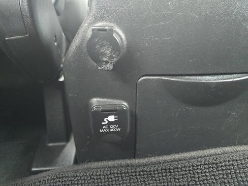 Used 2014 Nissan Titan SV w/ SV Premium Utility Package image 24