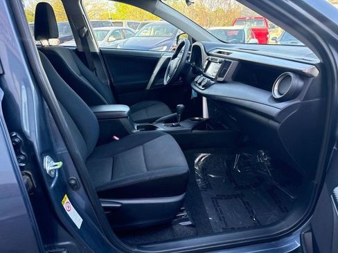 Used 2014 Toyota RAV4 LE image 17