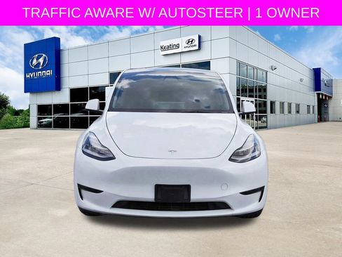 Used 2023 Tesla Model Y Long Range AWD/4WD image 2
