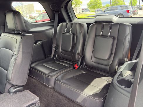 Used 2018 Ford Explorer Limited AWD/4WD image 16