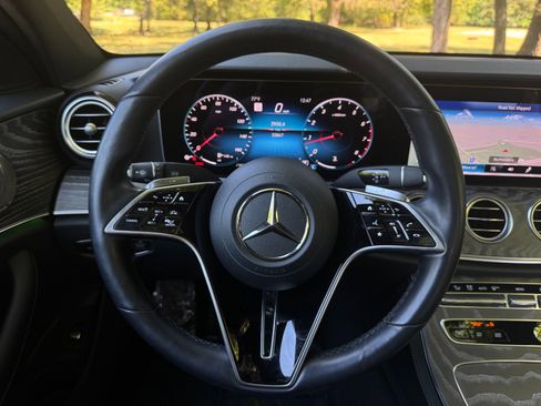 Used 2021 Mercedes-Benz E 350 4MATIC Sedan w/ Premium Package image 58