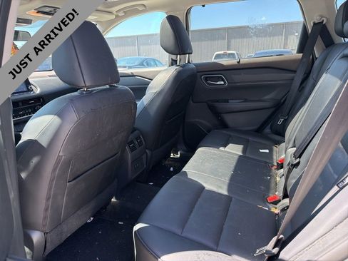 Certified 2021 Nissan Rogue SV w/ Premium Package image 10