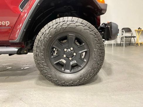 Used 2022 Jeep Gladiator Mojave w/ LED Lighting Group AWD/4WD image 29
