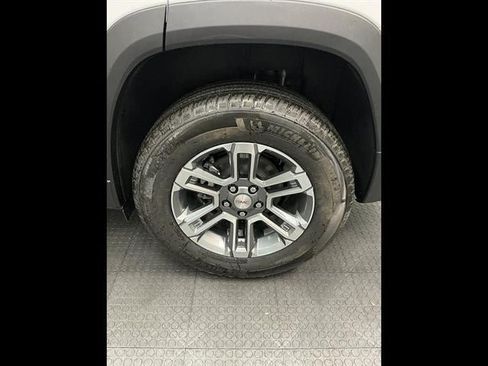 New 2027 GMC Terrain Elevation w/ LPO, Floor Liner Package AWD/4WD image 33