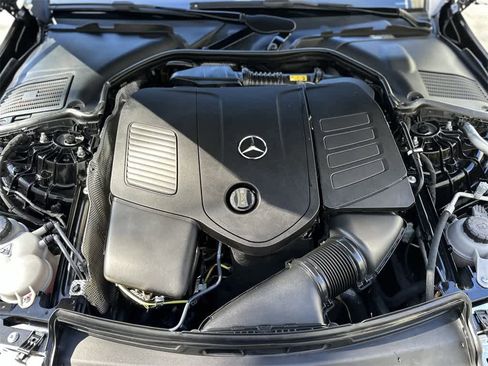 Used 2024 Mercedes-Benz C 300 Sedan image 9