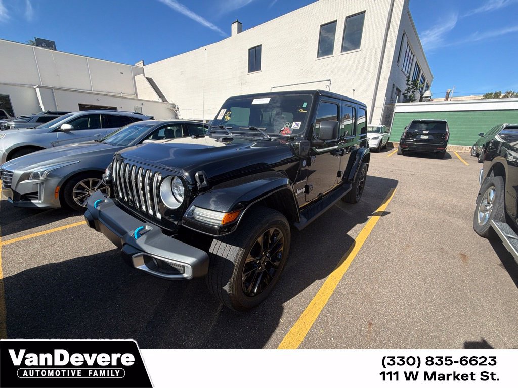 Used 2023 Jeep Wrangler Unlimited Sahara w/ Cold Weather Group AWD/4WD image 1