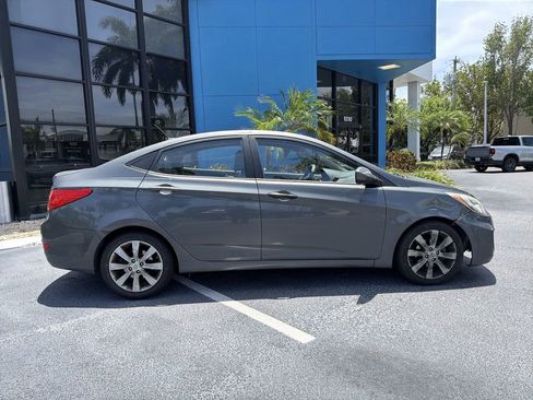 Used 2012 Hyundai Accent GLS w/ Premium Pkg 3 FWD image 2
