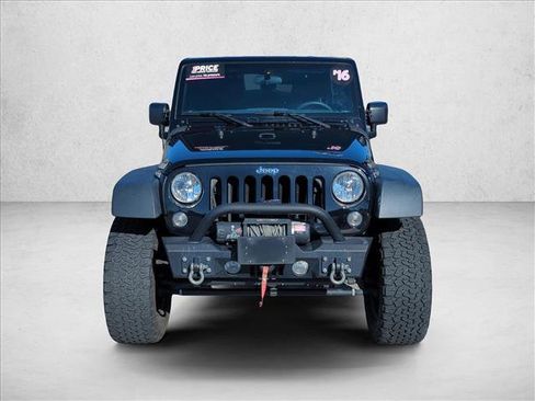 Used 2016 Jeep Wrangler Unlimited Sport image 2