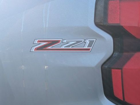 Used 2024 Chevrolet Colorado Z71 w/ Z71 Convenience Package 2 image 12