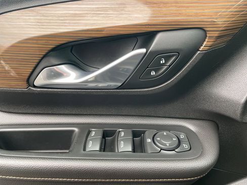 Used 2018 GMC Terrain SLE w/ Driver Convenience Package image 24