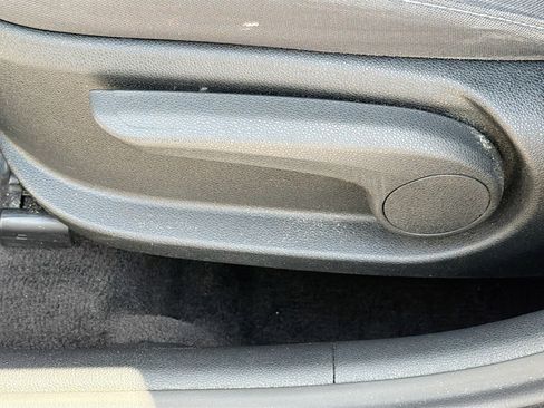 Used 2022 Kia Niro LX image 20