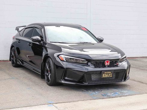 Used 2025 Honda Civic Type R image 3