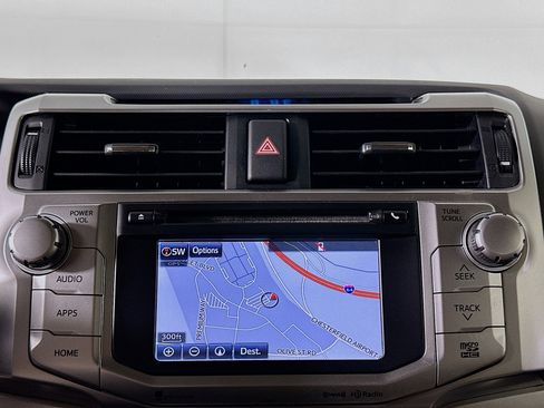 Used 2018 Toyota 4Runner SR5 Premium image 22