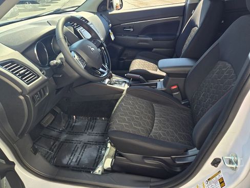 Used 2026 Mitsubishi Outlander Sport LE AWD/4WD image 15