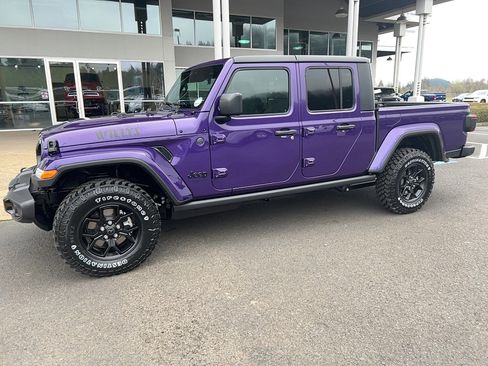 New 2026 Jeep Gladiator Sport image 2