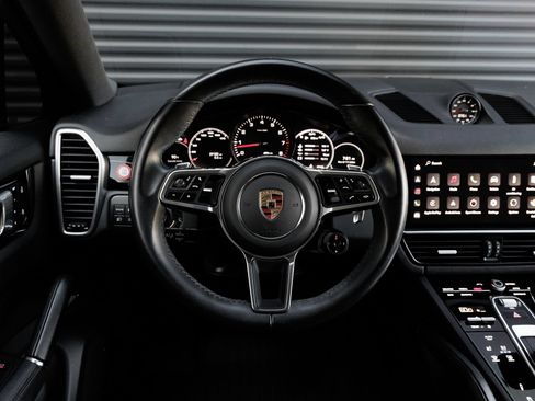Certified 2023 Porsche Cayenne Coupe AWD/4WD image 16