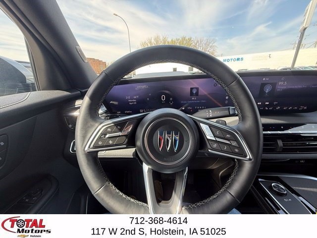 Used 2025 Buick Enclave Preferred AWD/4WD image 22