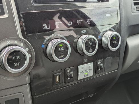 Used 2016 Toyota Sequoia Limited image 22