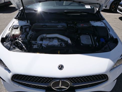 Used 2025 Mercedes-Benz CLA 250 image 28