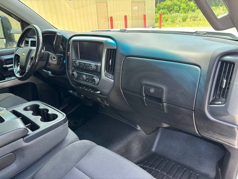 Used 2017 Chevrolet Silverado 1500 LT w/ High Desert Package AWD/4WD image 33