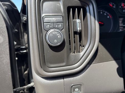 Used 2020 Chevrolet Silverado 1500 Custom w/ Custom Value Package image 29