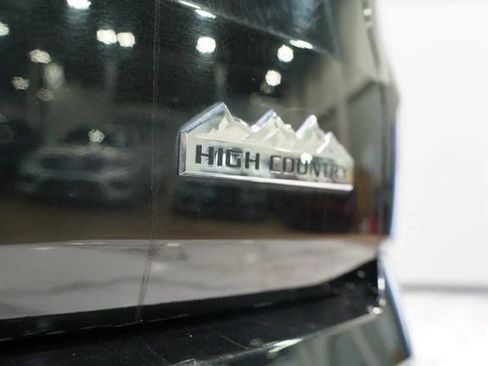 Used 2021 Chevrolet Traverse High Country w/ LPO, Floor Liner Package FWD image 15