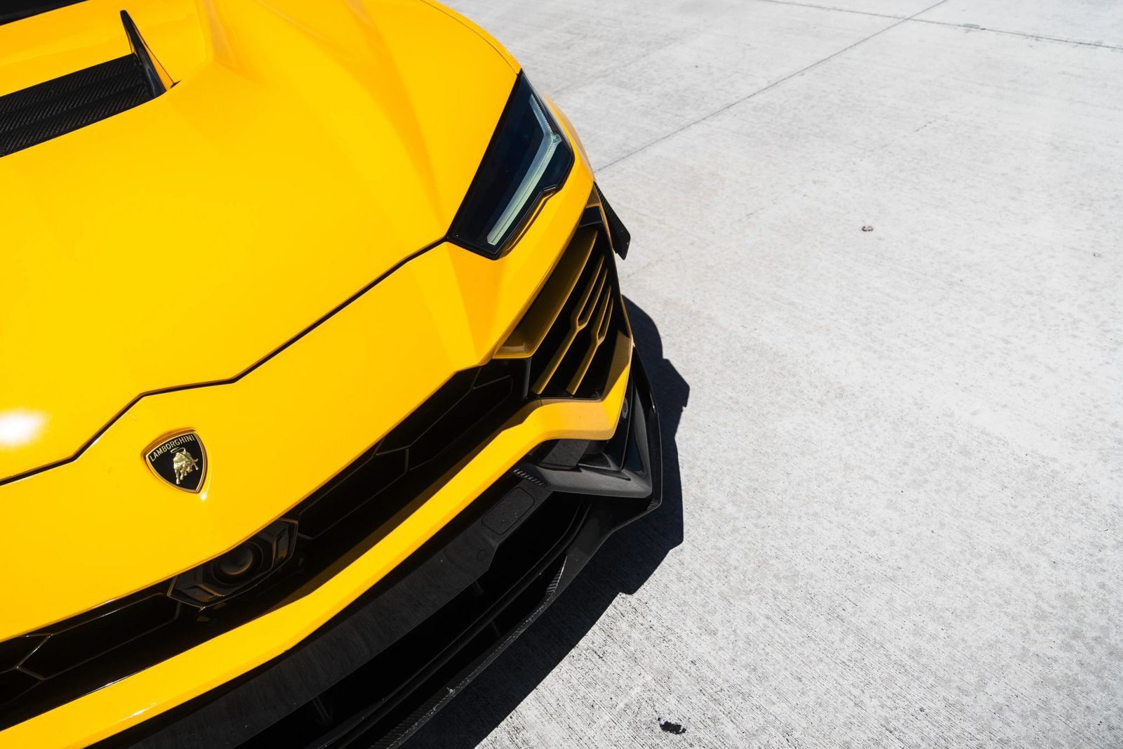 Used 2021 Lamborghini Urus AWD/4WD image 14