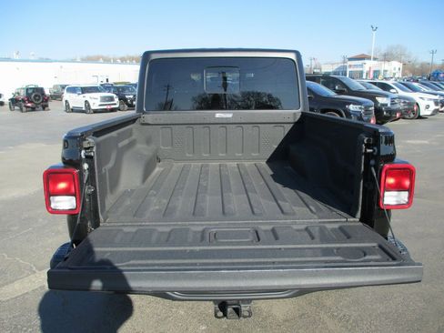Used 2023 Jeep Gladiator Rubicon w/ Trailer Tow Package image 8