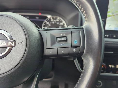 Used 2023 Nissan Rogue SL w/ SL Premium Package FWD image 17