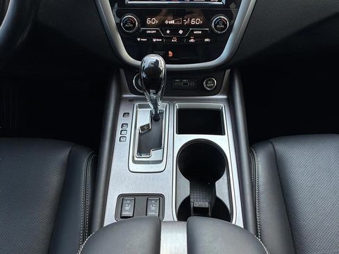 Used 2024 Nissan Murano SL FWD image 11