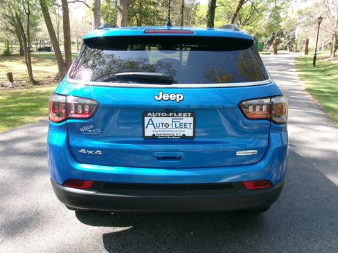 Used 2025 Jeep Compass Latitude image 6