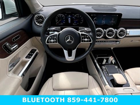 Used 2022 Mercedes-Benz GLB 250 4MATIC image 9