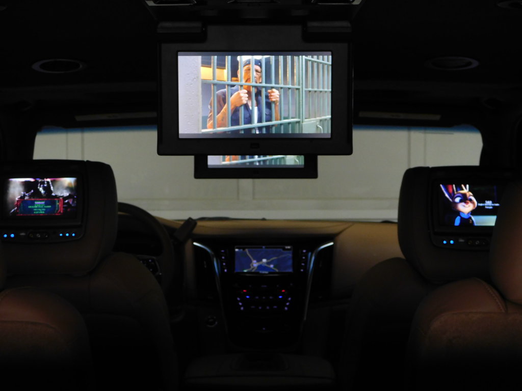 Used 2019 Cadillac Escalade ESV Luxury AWD/4WD image 49