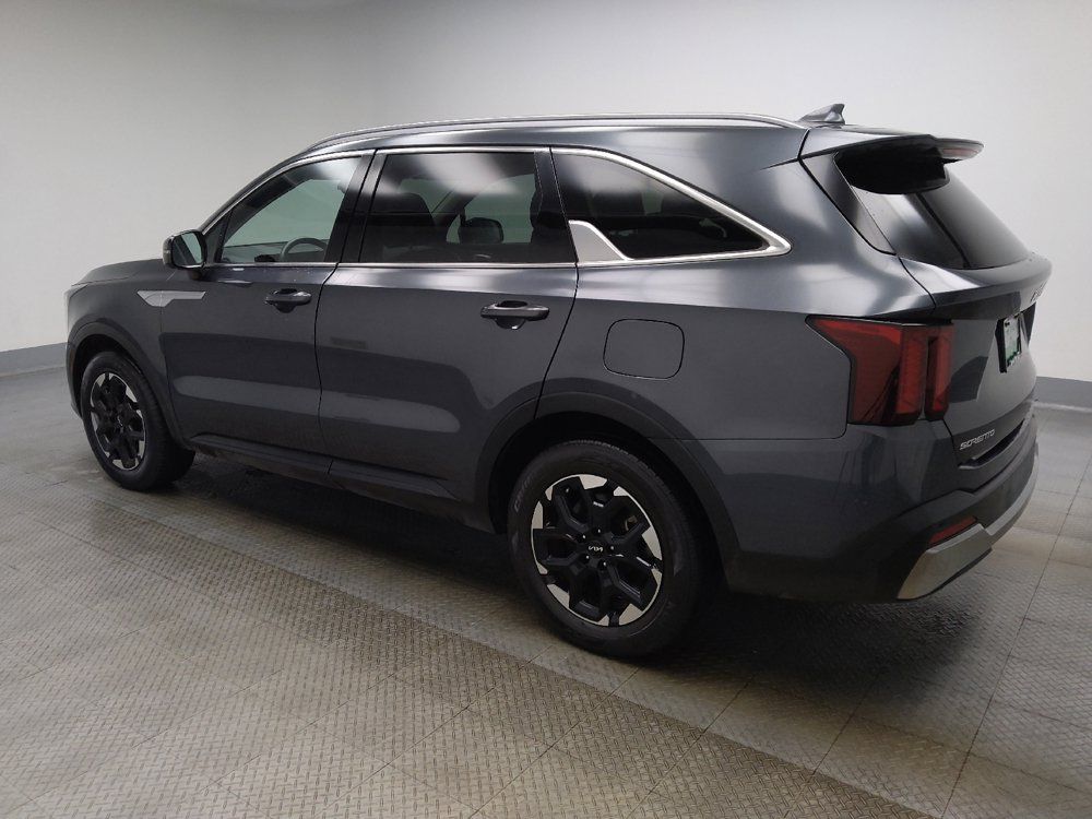 Used 2024 Kia Sorento S FWD image 3