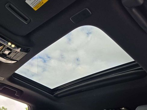 Used 2024 Lexus GX 550 w/ Accessory Package (Z1) image 17