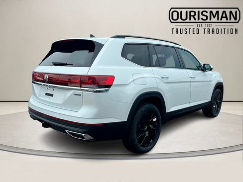 New 2026 Volkswagen Atlas SE image 3