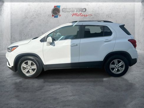 Used 2019 Chevrolet Trax LT FWD image 2