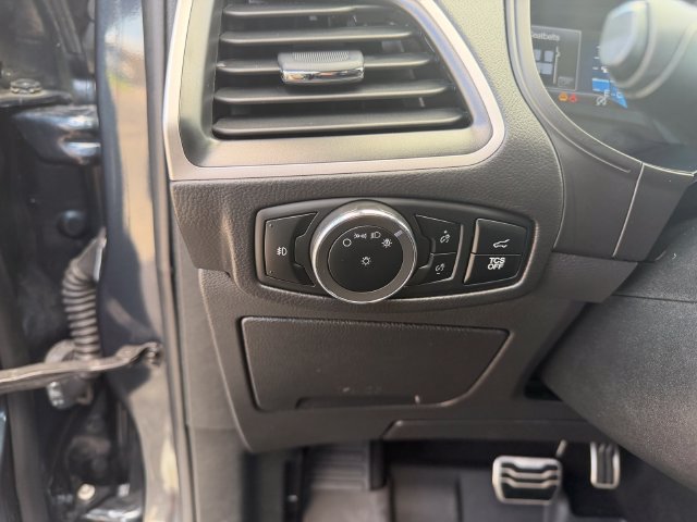 Used 2024 Ford Edge ST-Line AWD/4WD image 21