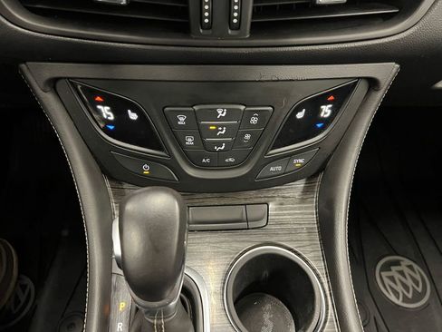 Used 2018 Buick Envision Essence image 24