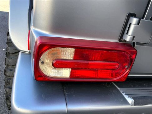 Used 2016 Mercedes-Benz G 63 AMG 4MATIC image 28