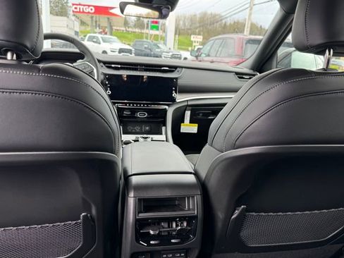 New 2026 Jeep Grand Cherokee Altitude AWD/4WD image 40