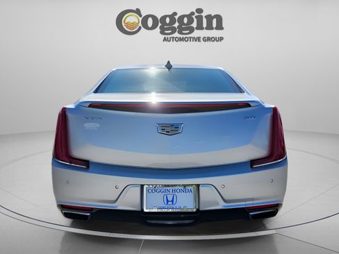 Used 2018 Cadillac XTS Luxury image 4