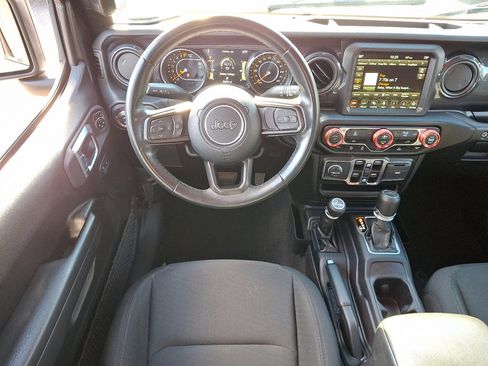 Certified 2022 Jeep Gladiator Sport image 22