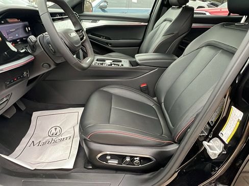 Used 2024 Jeep Wagoneer Launch Edition image 16