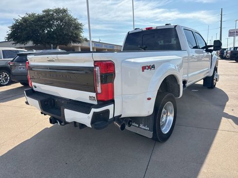 Used 2025 Ford F450 Platinum w/ FX4 Off-Road Package AWD/4WD image 7